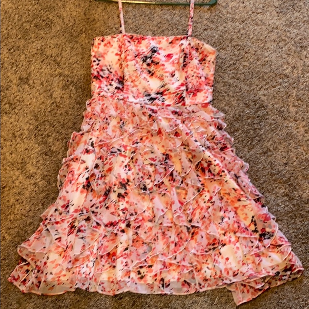 White House black market ruffle party dress 🎈